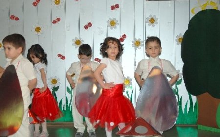 Burç Ceyhan Koleji minik öğrencileri hünerlerini sergiledi