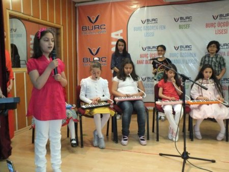 Burç Çukurova İlköğretim Okulu Öğrencilerinden Müzik Ziyafeti