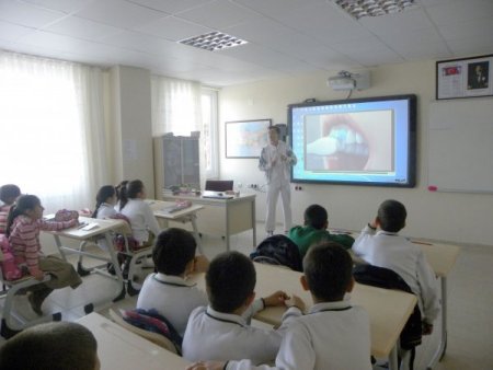 Burç Koleji'nden öğrencilere ağız ve diş sağlığı eğitimi