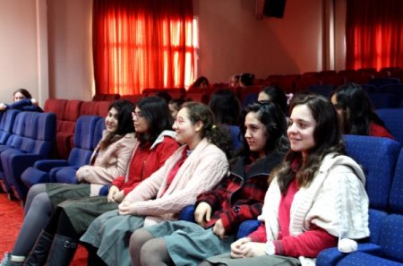 Burç öğrencileri bilgilerini yarıştırdı