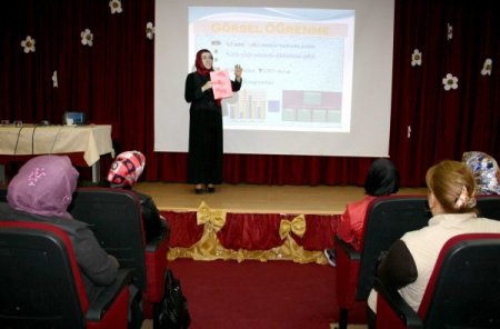 Burç öğrencilerine 'ders çalışma teknikleri' anlatıldı