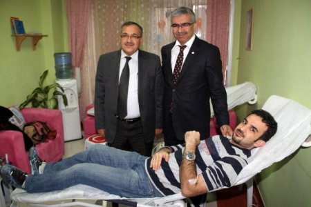 Burç’tan gönüllü ‘kan’ bağışı