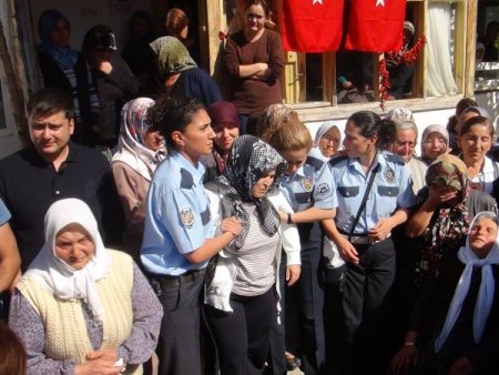 Burdur, şehit polis memurunu uğurladı