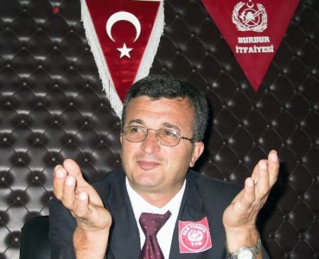 Burdur Belediyesi Sobalı Evlerin Bacasını 25 Tl'ye Temizliyor
