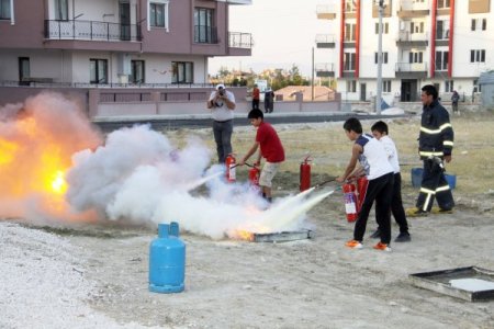 Burdur İtfaiyesi mahallelerde yangın eğitimine başladı