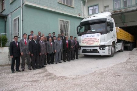 Burdur Müftülüğü'nden Suriyeli mülteciler için bir TIR un