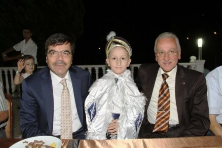 Burdur'da 65 çocuk sünnet edildi