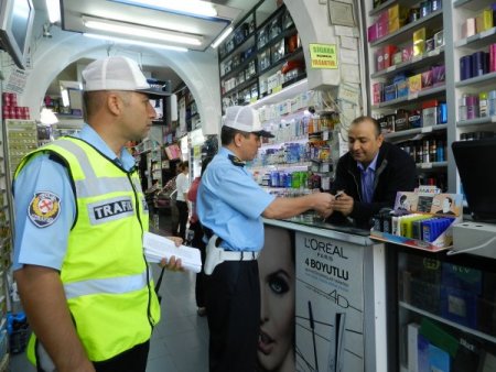 Burdur’da tek yönlü caddelerde sola park yasaklandı