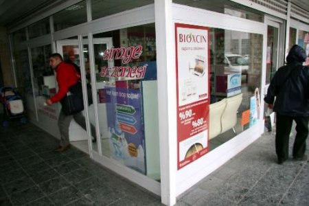Burdur'da Vatandaş Mağdur Olmasın Diye 4 Eczane Nöbetçi Kaldı