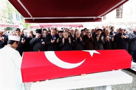 Burhan Apaydın son yolculuğuna uğurlandı