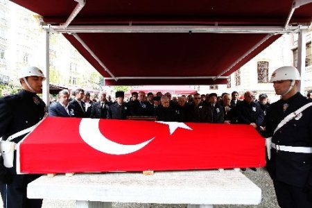 Burhan Apaydın son yolculuğuna uğurlandı