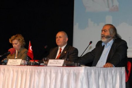 Burhan Kuzu: Belge Toplamak Doğal, Bunlardan Bir Şey Çıkarmamak Lazım