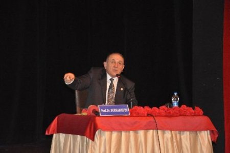 Burhan Kuzu: Yumurta Saldırısından Sonra Saçım Çıktı