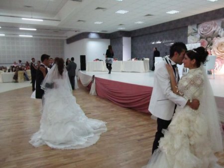 Burhaniye Ahmet Akın Kültür Merkezi törenle açıldı