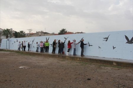 Burhaniye İskele Yat Limanı boyanıyor