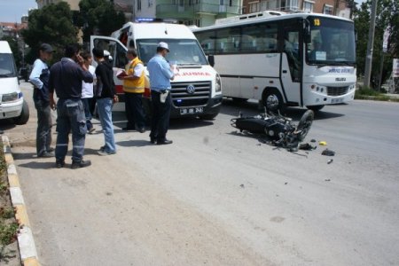 Burhaniye'de Motosiklet Kazası: 2 Yaralı