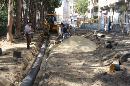 Burhaniye’de sonbaharla birlikte altyapı çalışmaları hızlandı