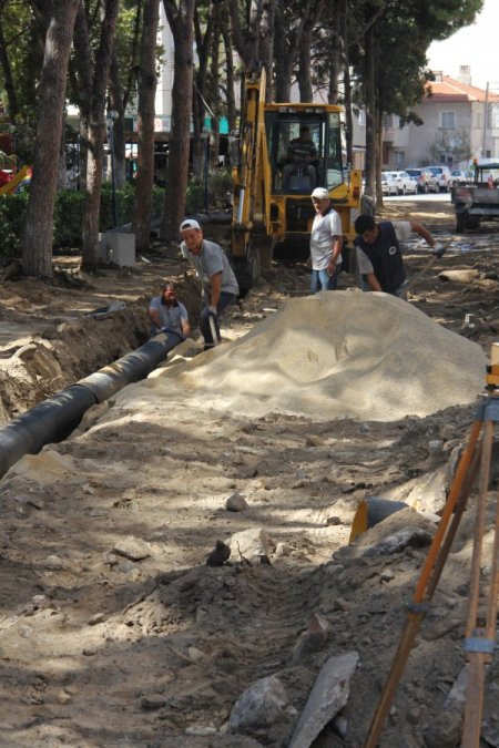 Burhaniye’de sonbaharla birlikte altyapı çalışmaları hızlandı