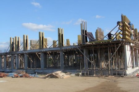 Burhaniye’de terminal inşaatı hızla ilerliyor