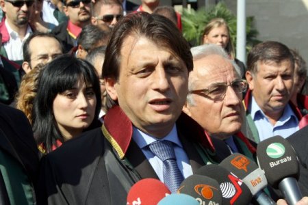 Bursa Barosu avukatları iş bıraktı