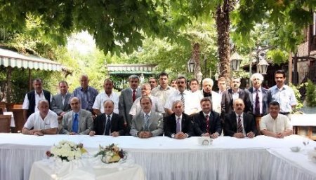 Bursa Büyükşehir Belediye Başkanı Altepe, Esnaf Odalarıyla Ulaşım Zirvesinde Buluştu