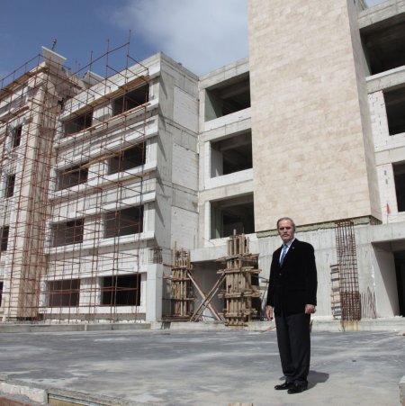 Bursa Büyükşehir Belediyesi, yeni binasına kavuşuyor