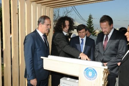 Bursa Büyükşehir Belediyesi Bosna'daki şehitliğe kiosk yaptırdı