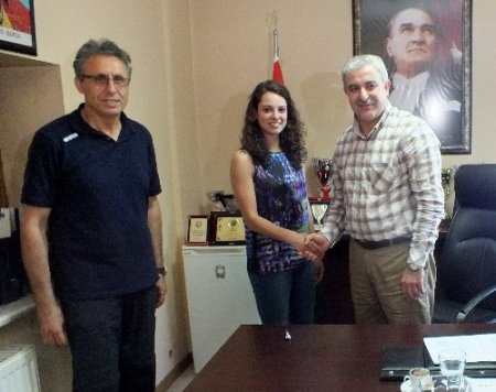 Bursa Büyükşehir Belediyespor Voleybol'da transfere doymuyor