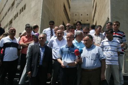 Bursa Hukuk Platformu: 'yargı Siyasallaşıyor' Diye Bağıranların Yargıyı Nasıl Siyasallaştırdıklarını Gördük