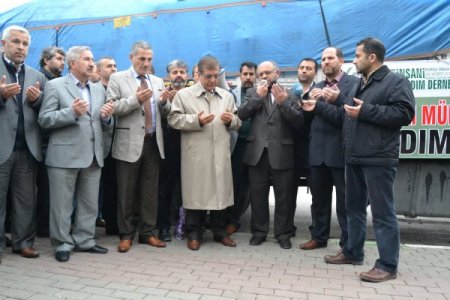 Bursa İHH Suriyeli mültecilere 3 kamyon yardım gönderdi