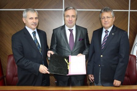 Bursa İl Özel İdaresi'nden 3 bin 700 fidan