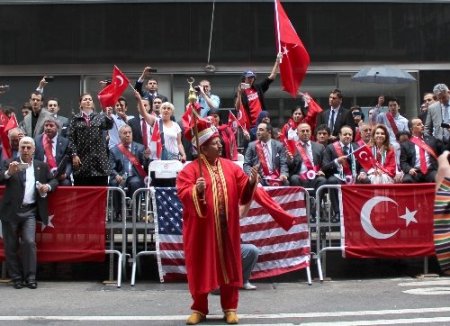 Bursa Mehter Takımı New York caddelerinde yürüdü