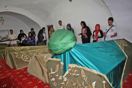 Bursa Müftüsü Gündüz: Yardımı Türbelerden Değil Allah'tan Dileyin