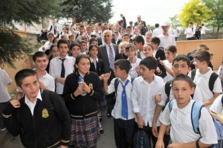 Bursa Nilüfer Belediye Başkanı Bozbey Okulları Ziyaret Etti