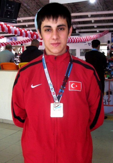 Bursa sporcu Avrupa Şampiyonu olmanın mutluluğunu yaşıyor