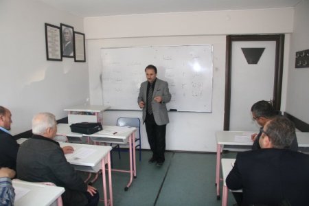 Bursa Tarihi Çarşı esnafı, Arapça ve İngilizce öğreniyor