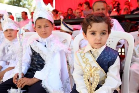 Bursa'da 105 Çocuk Sünnet Ettirildi