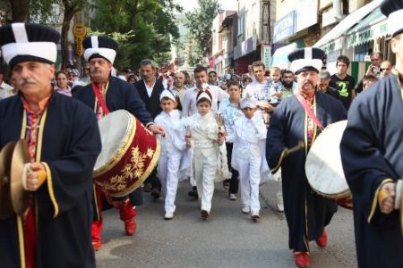 Bursa'da 105 Çocuk Sünnet Ettirildi