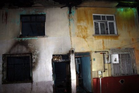Bursa'da 2 katlı ev yandı, iki kardeş ve hala öldü (2)