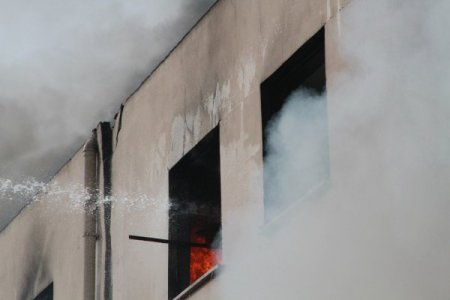 Bursa’da bir fabrikayı kül eden yangın cep telefonu kamerasında