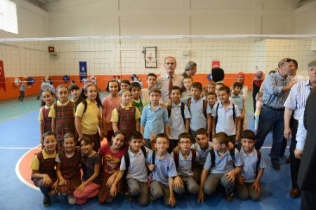 Bursa'da bir okul daha spor salonuna kavuştu