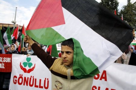 Bursa'da cuma namazı çıkışı İsrail protesto edildi