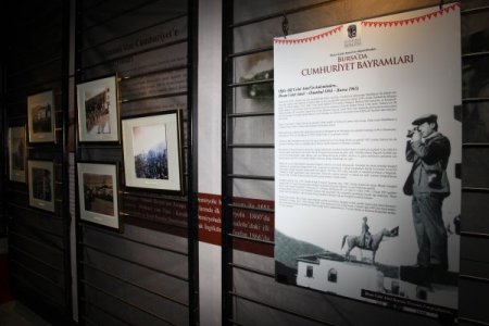 ´Bursa´da Cumhuriyet Bayramları´ konulu fotoğraf sergisi açıldı