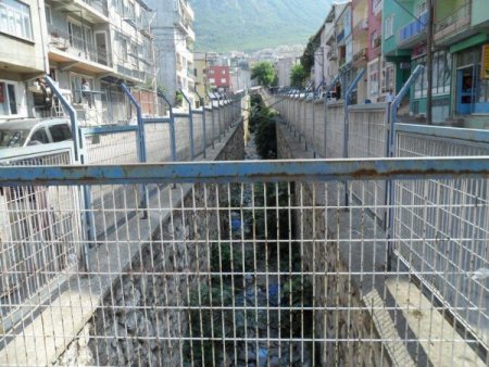 Bursa'da Dereler Islah Ediliyor