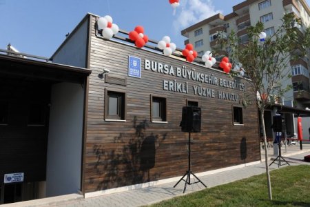 Bursa'da Erikli Yüzme Havuzu açıldı