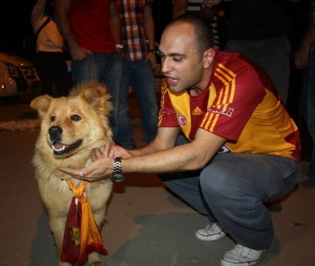 Bursa'da Galatasaraylıların şampiyonluk coşkusu