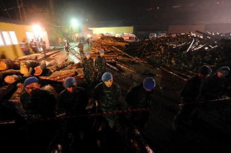 Bursa'da Grizu Patlaması: 6 Cesede Ulaşıldı, Kurtarma Çalışmaları Sürüyor (derleme)