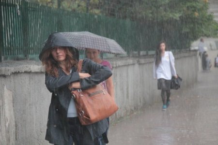 Bursa'da hastaneyi su bastı