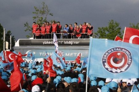 Bursa’da ikinci 'vur de vuralım, öl de ölelim' sloganı