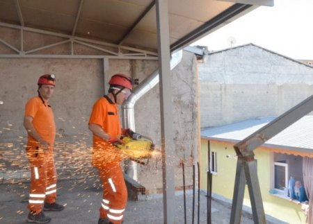 Bursa’da Kaçak Binalarda Yıkımlar Devam Ediyor